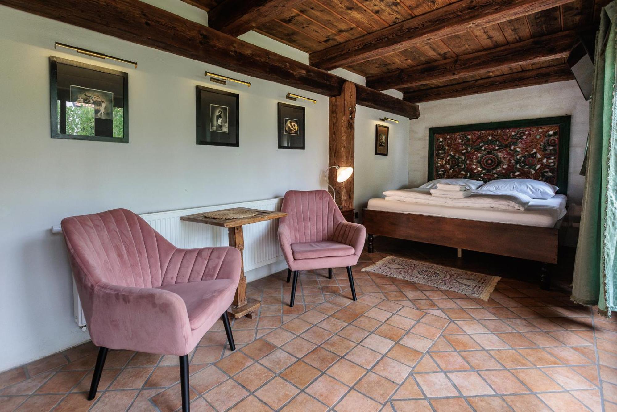 Barokni Spejchar Hotel Tlučná Buitenkant foto