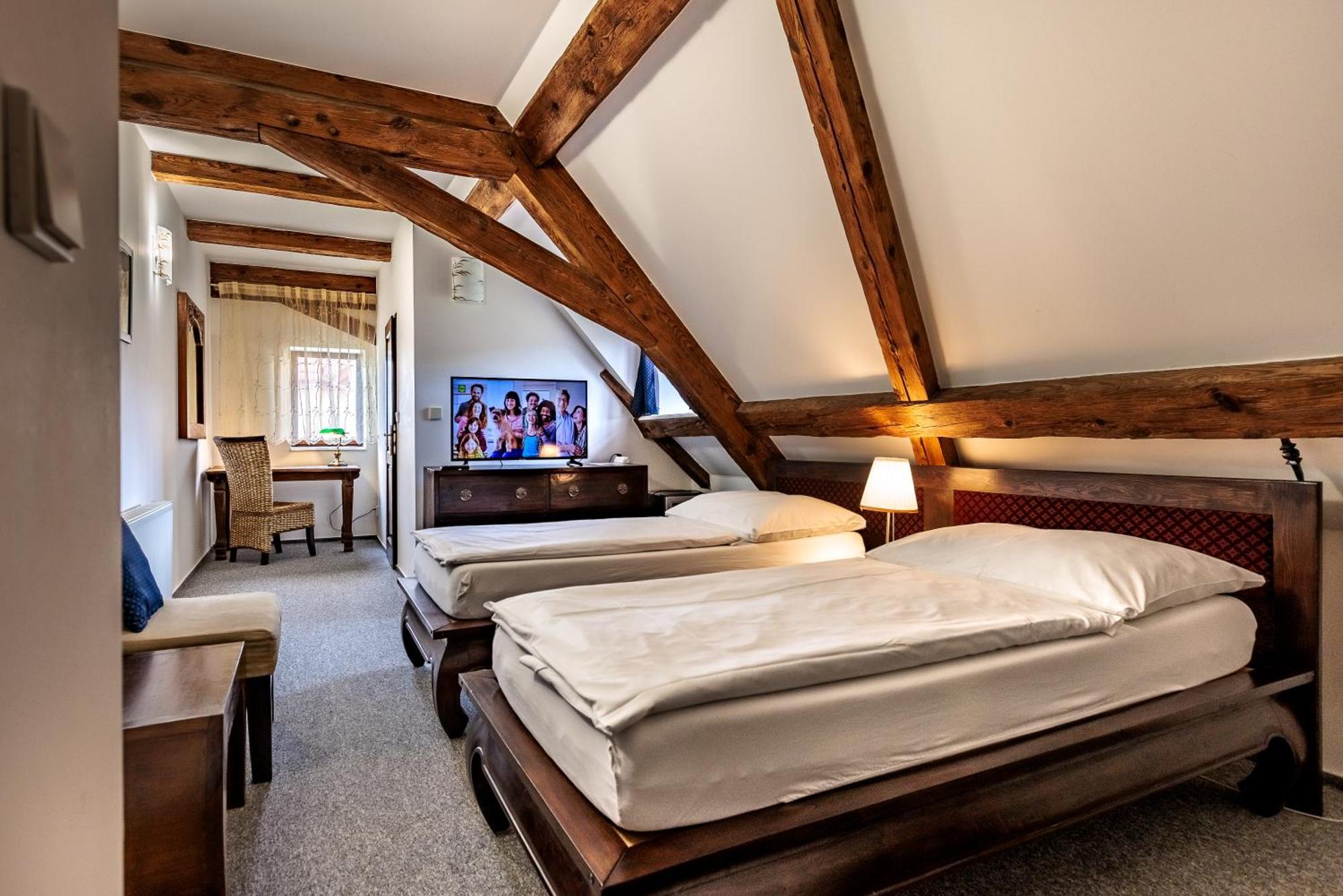 Barokni Spejchar Hotel Tlučná Buitenkant foto