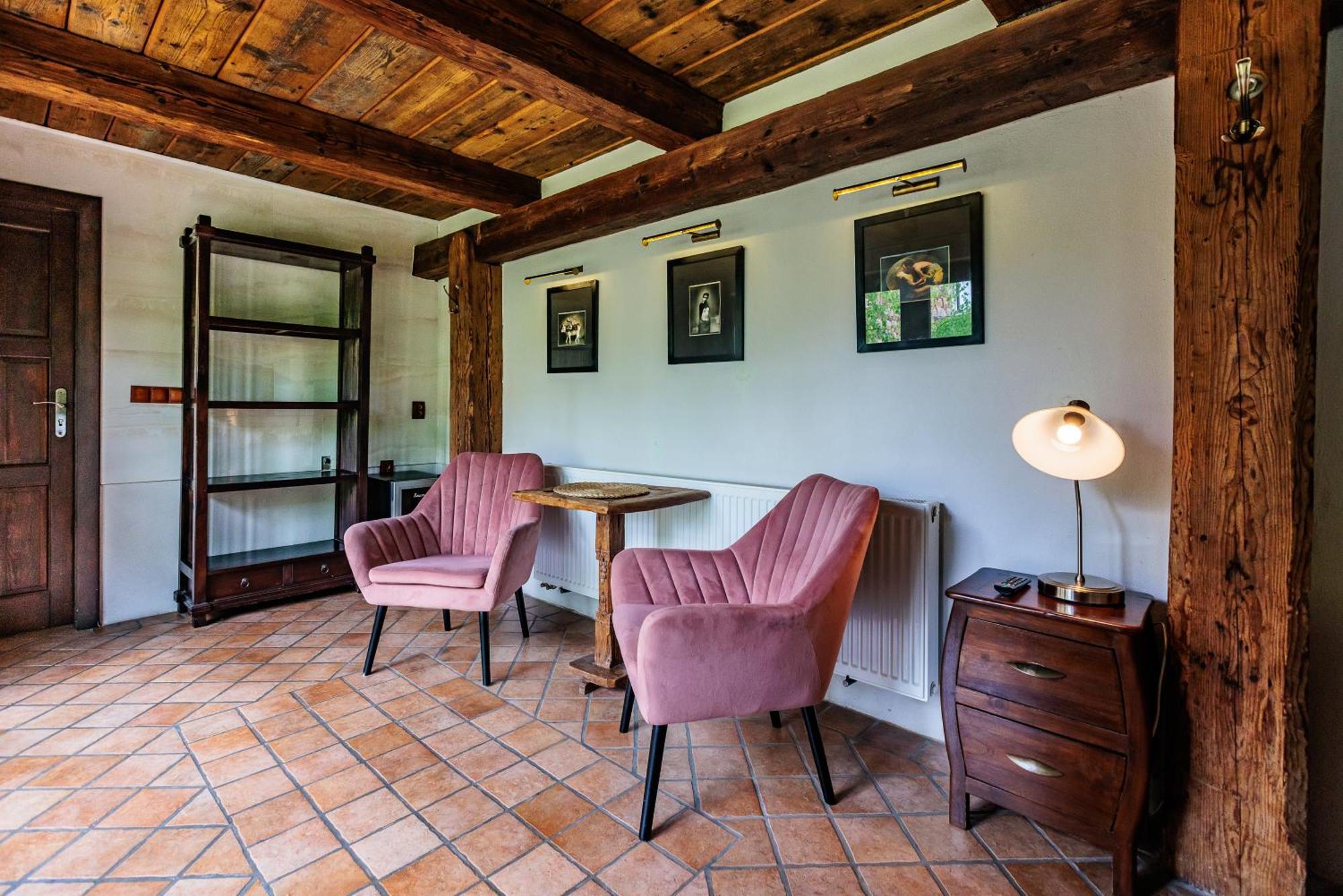Barokni Spejchar Hotel Tlučná Buitenkant foto